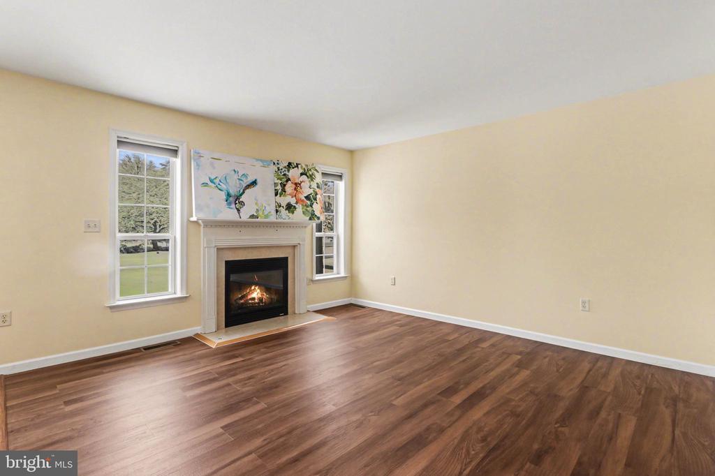 1167 CROSS CREEK DRIVE