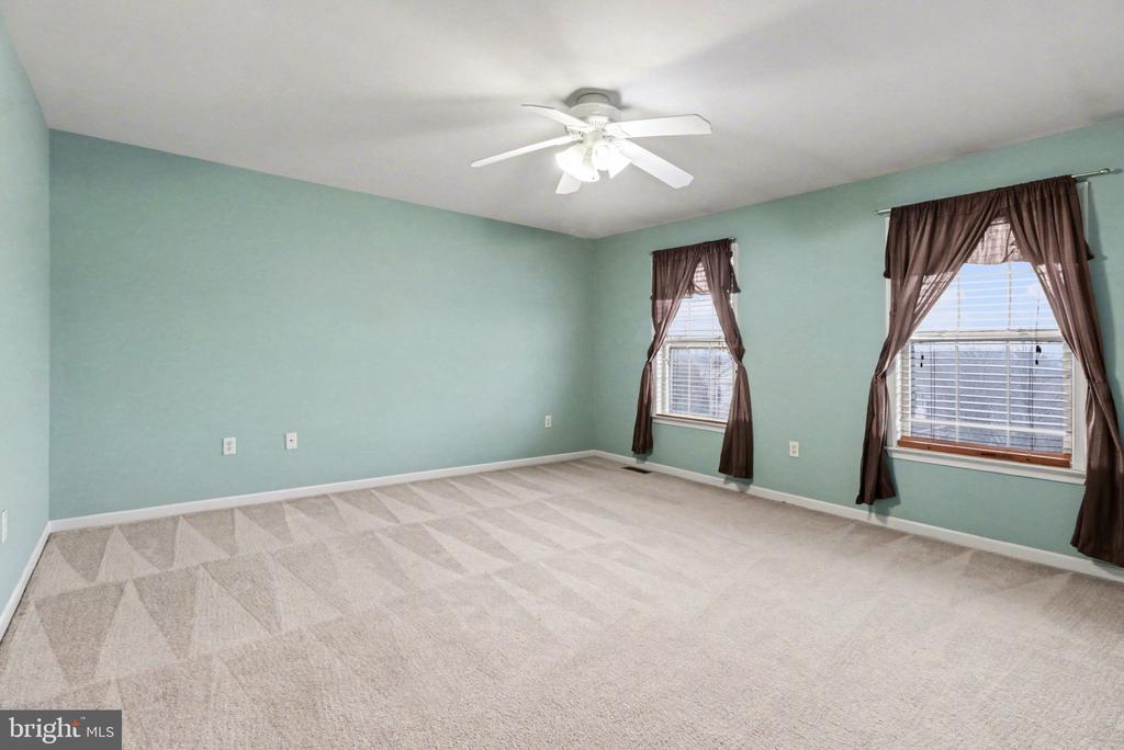 1167 CROSS CREEK DRIVE