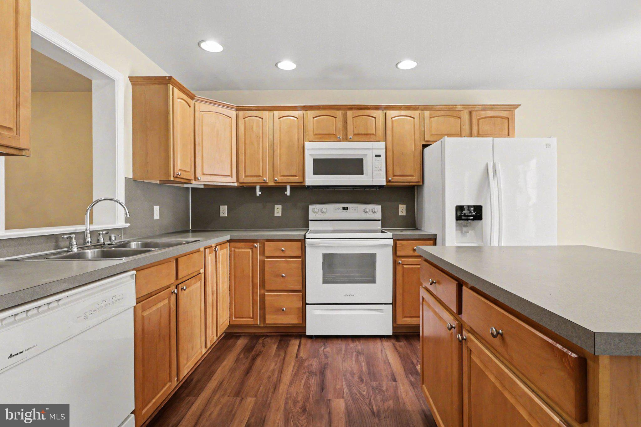 1167 CROSS CREEK DRIVE