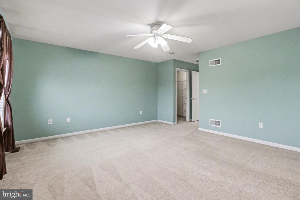 1167 CROSS CREEK DRIVE