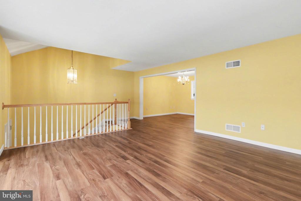 1167 CROSS CREEK DRIVE
