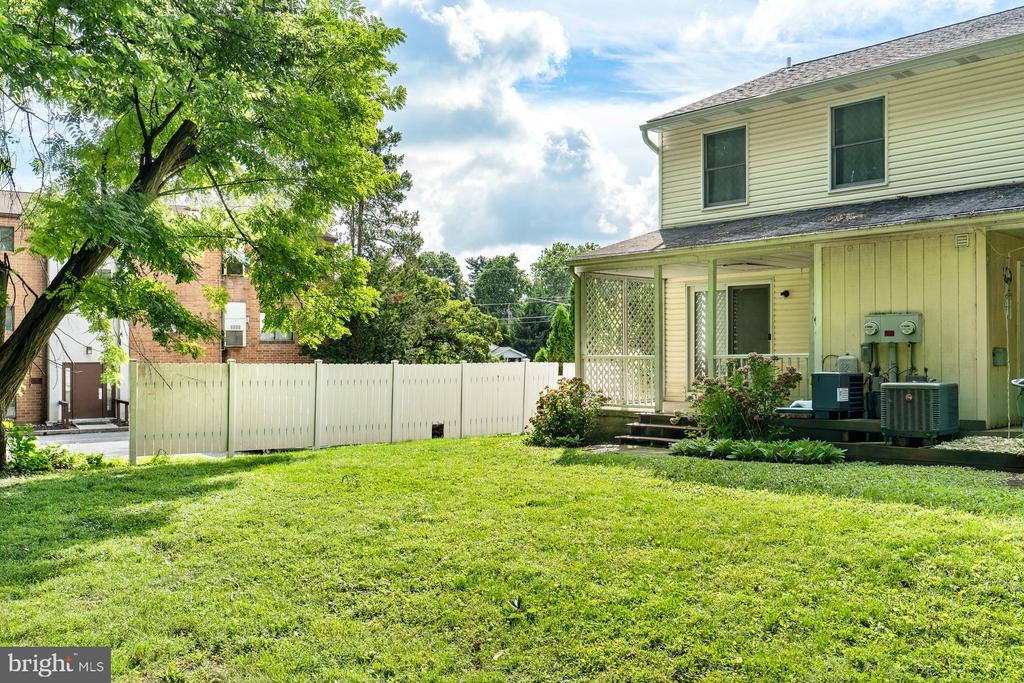 4516 LINDEN AVENUE