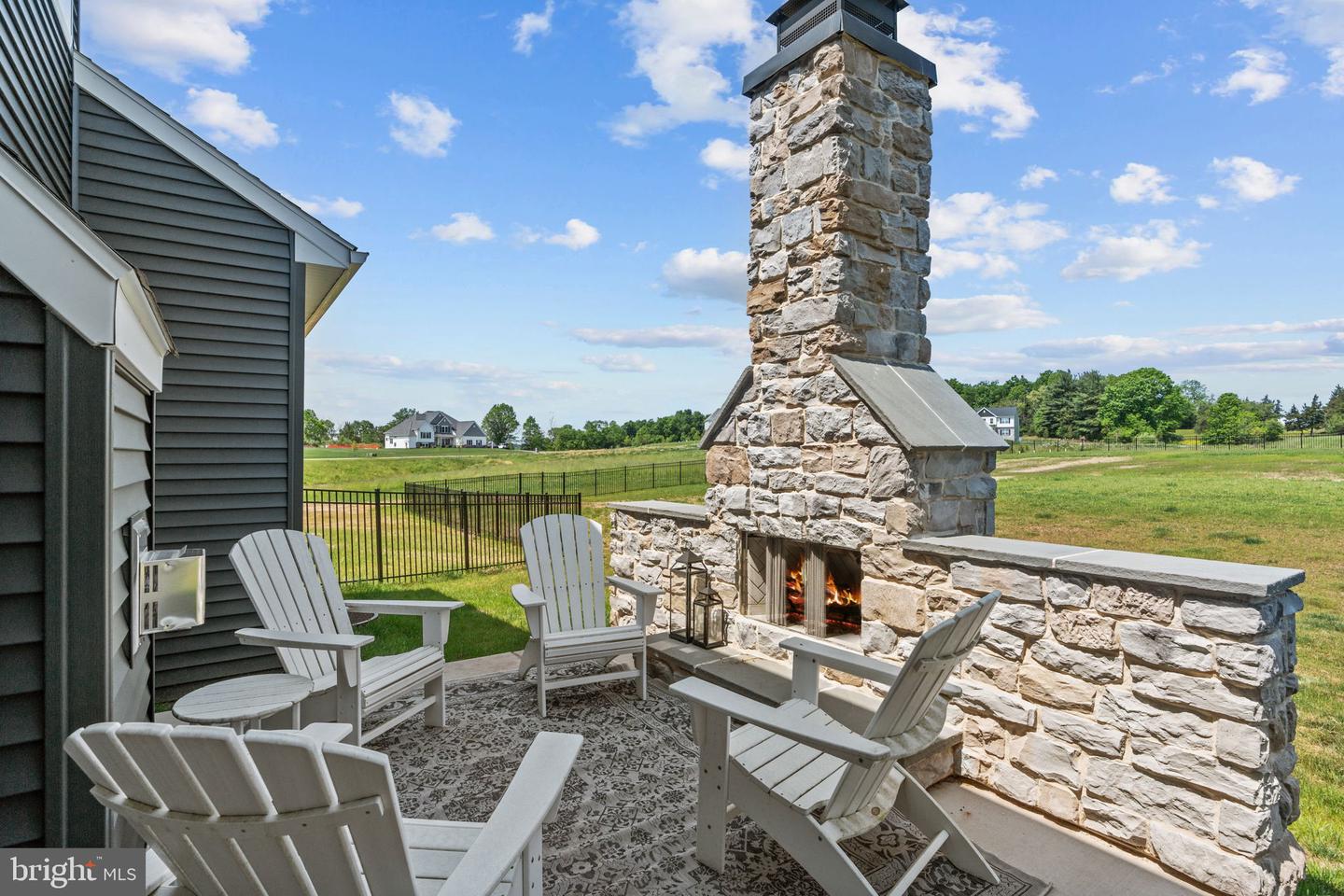 104 CREEKSIDE DRIVE