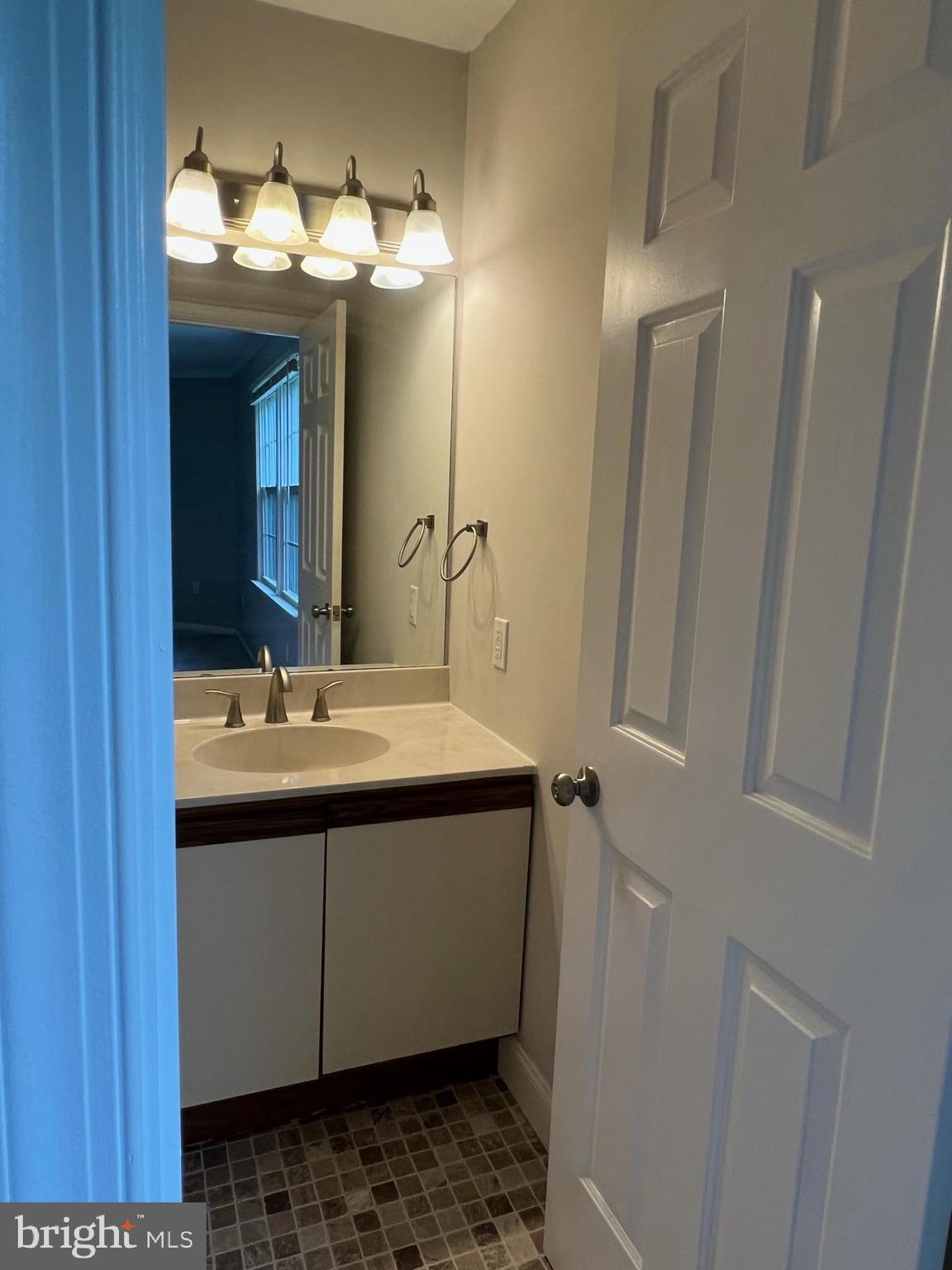 343 Jonathan Ct