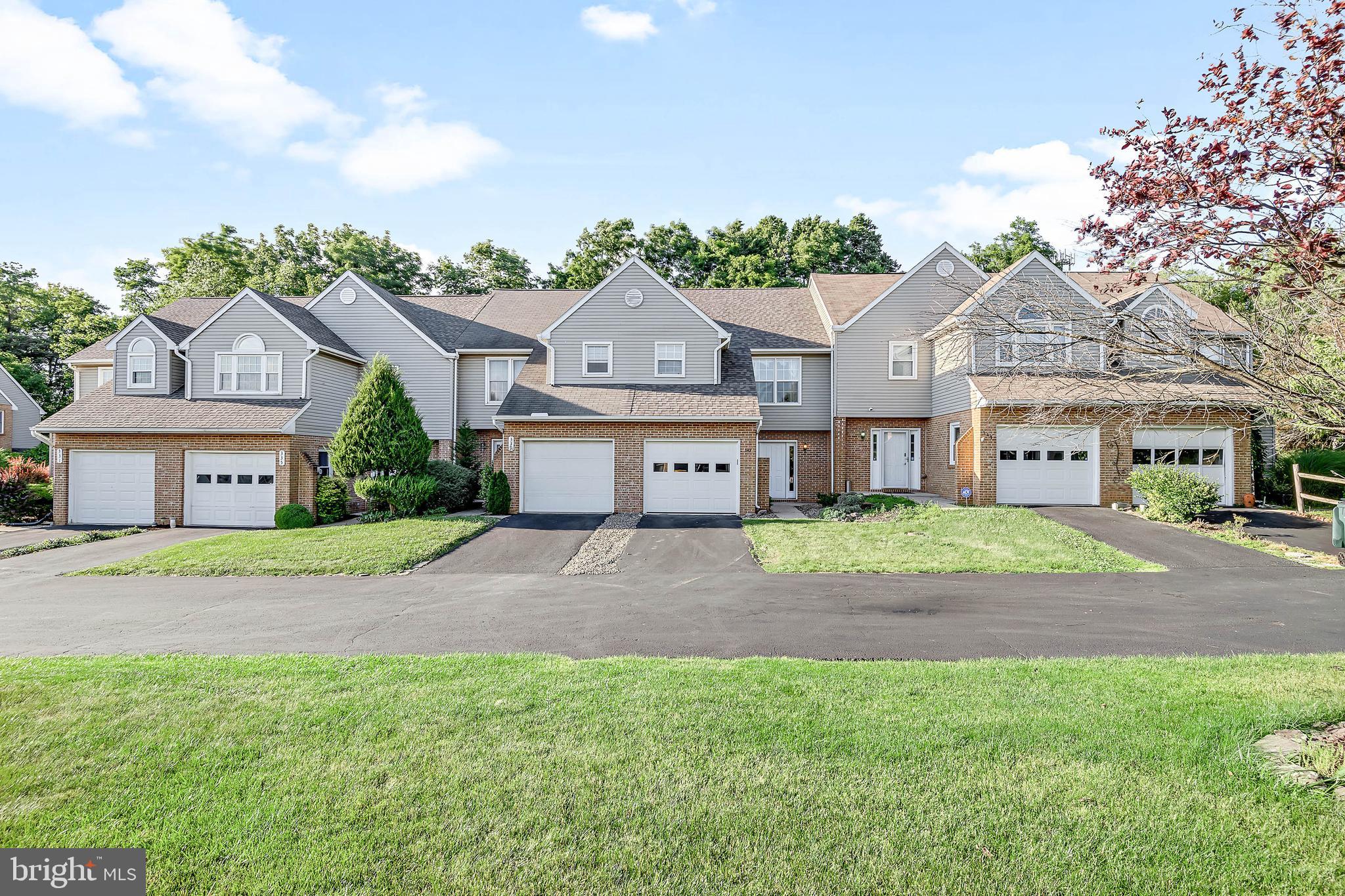 343 Jonathan Ct