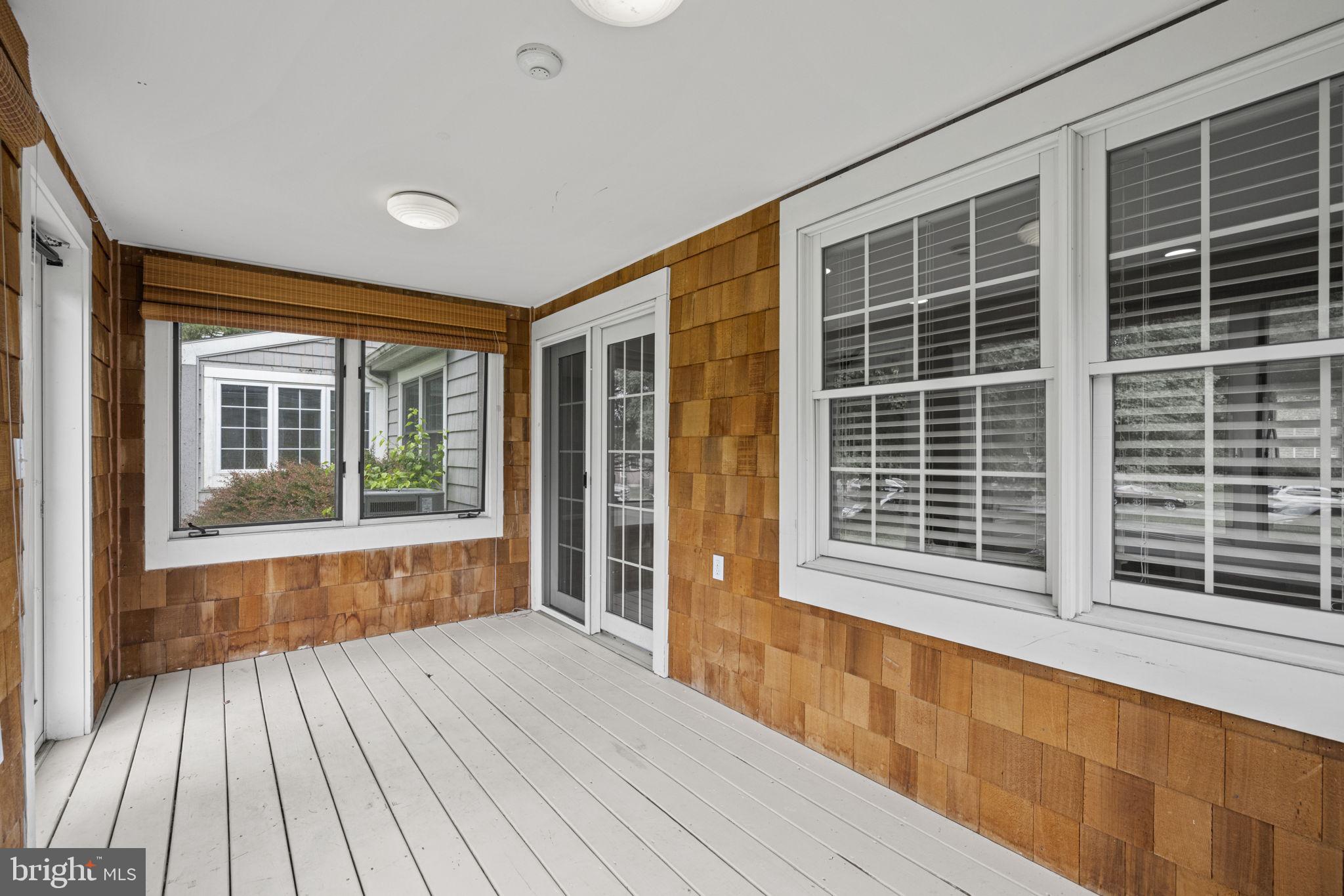 262 Crescent Dr