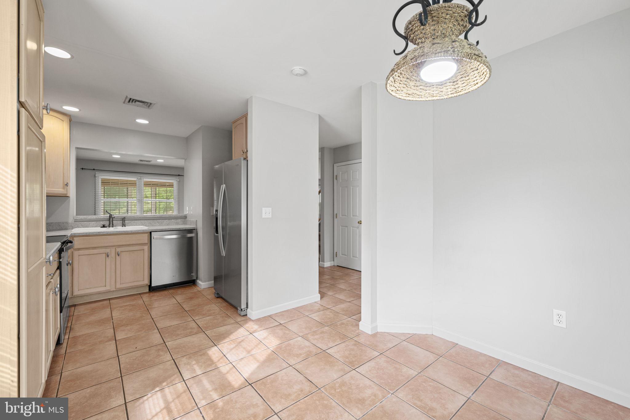 262 Crescent Dr