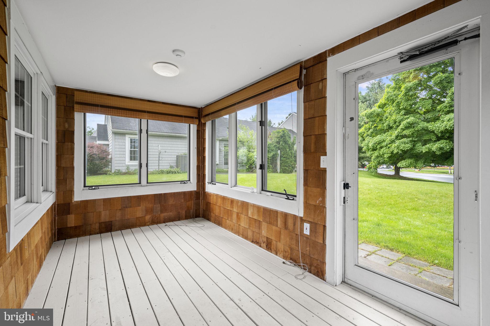262 Crescent Dr