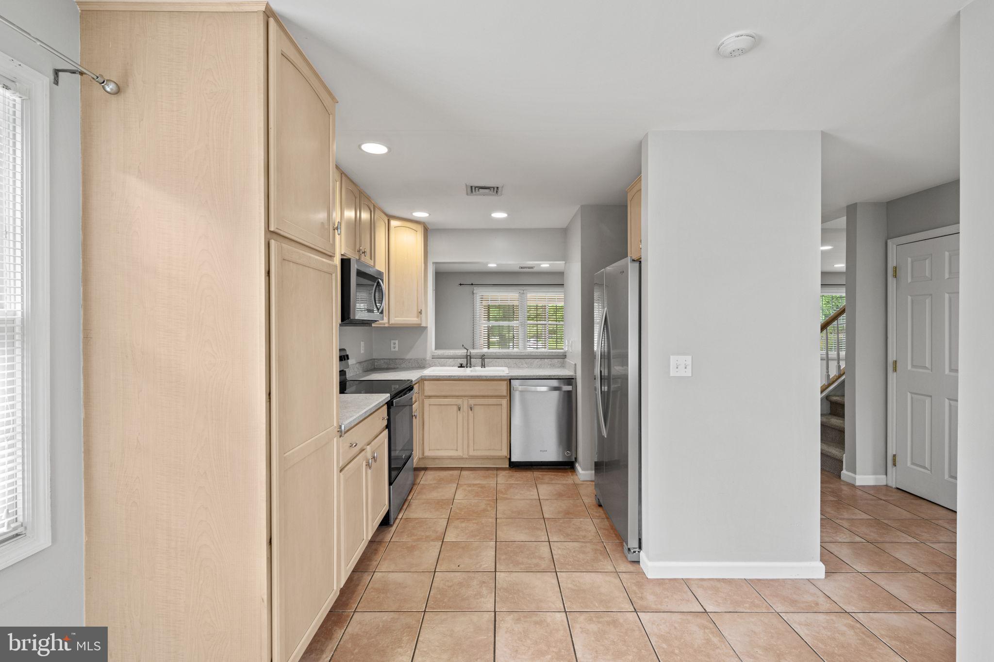 262 Crescent Dr