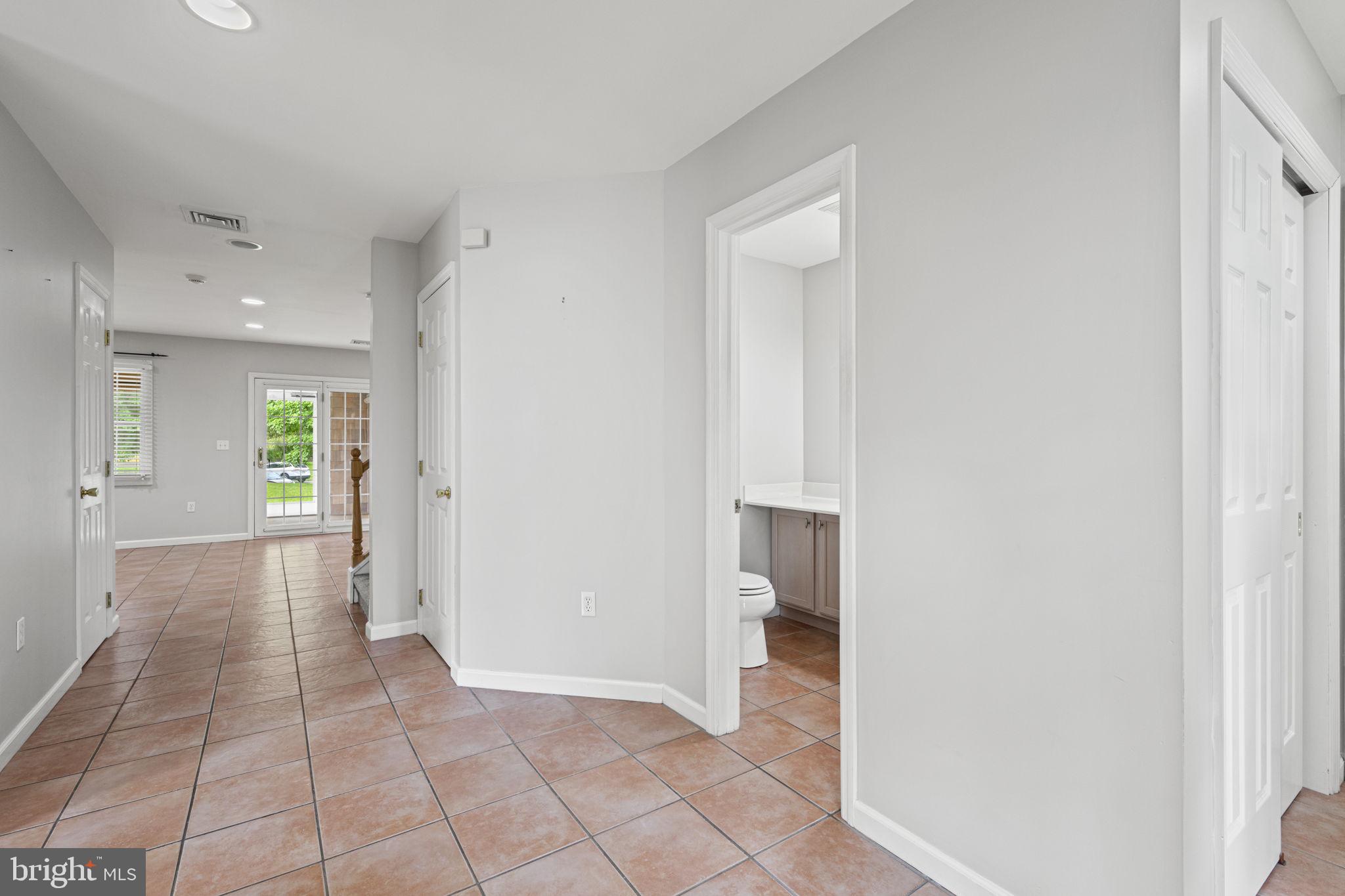 262 Crescent Dr