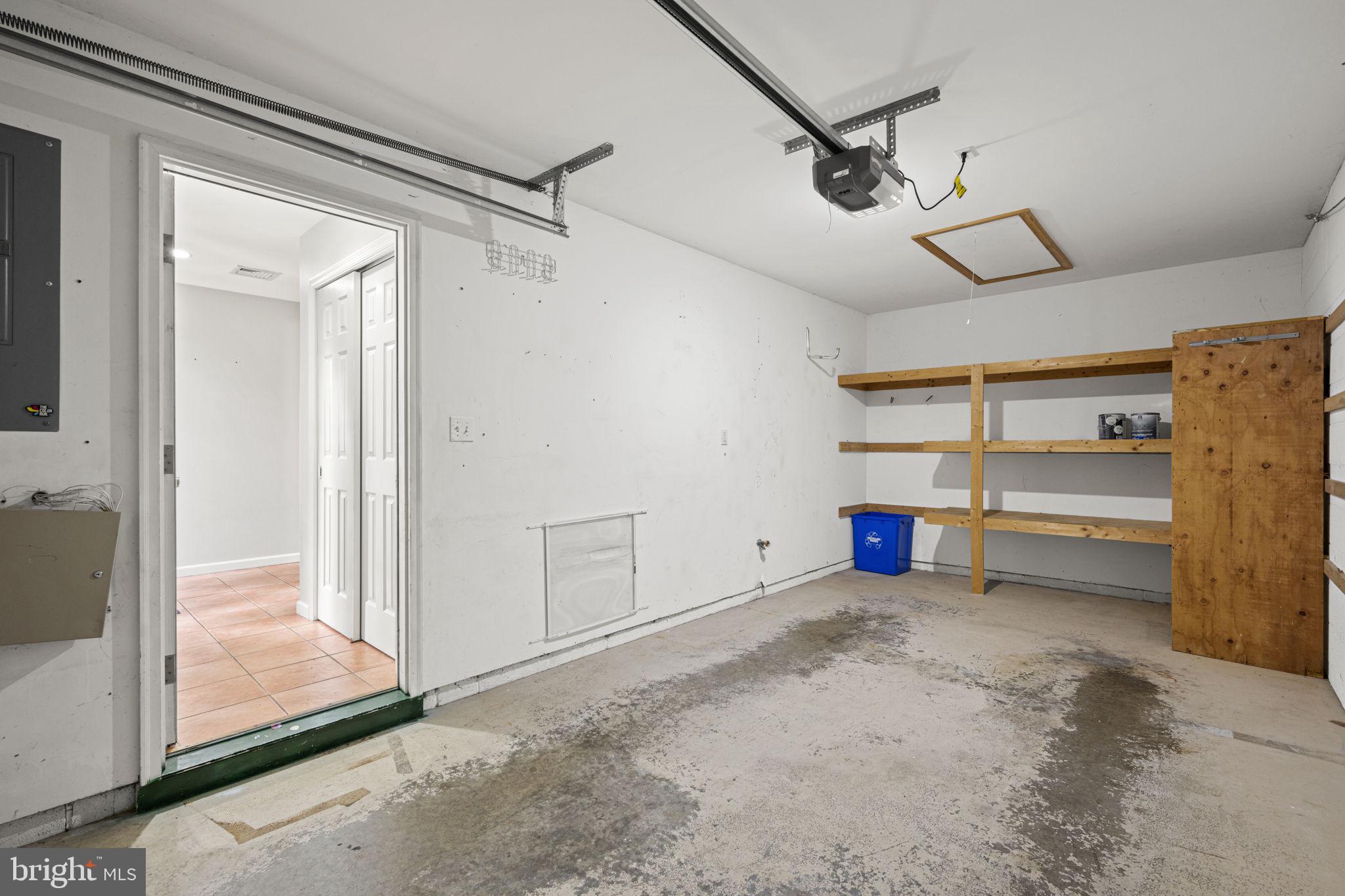 262 Crescent Dr