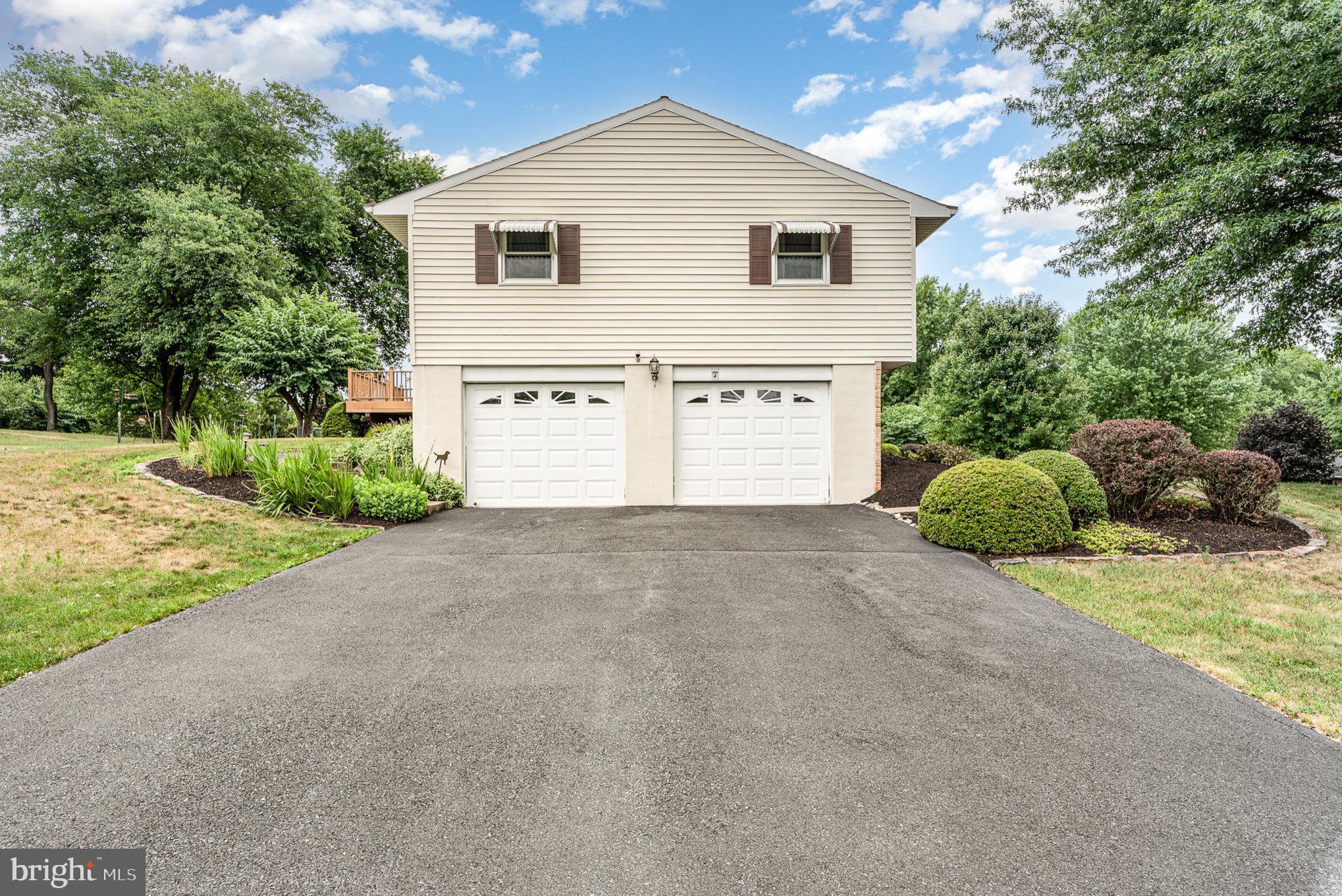 19 Mondale Cir
