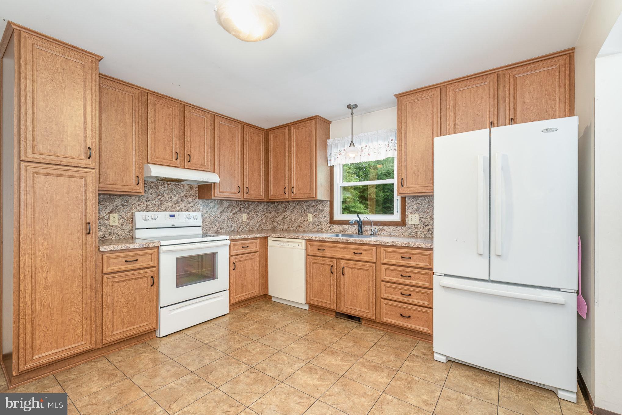 19 Mondale Cir