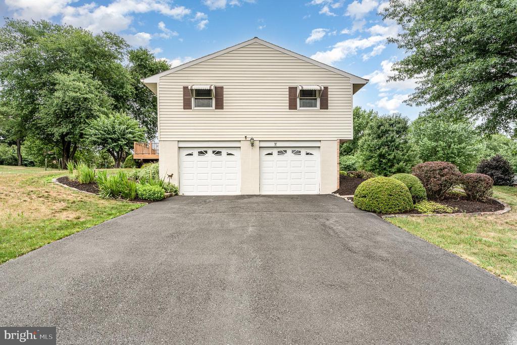 19 Mondale Cir