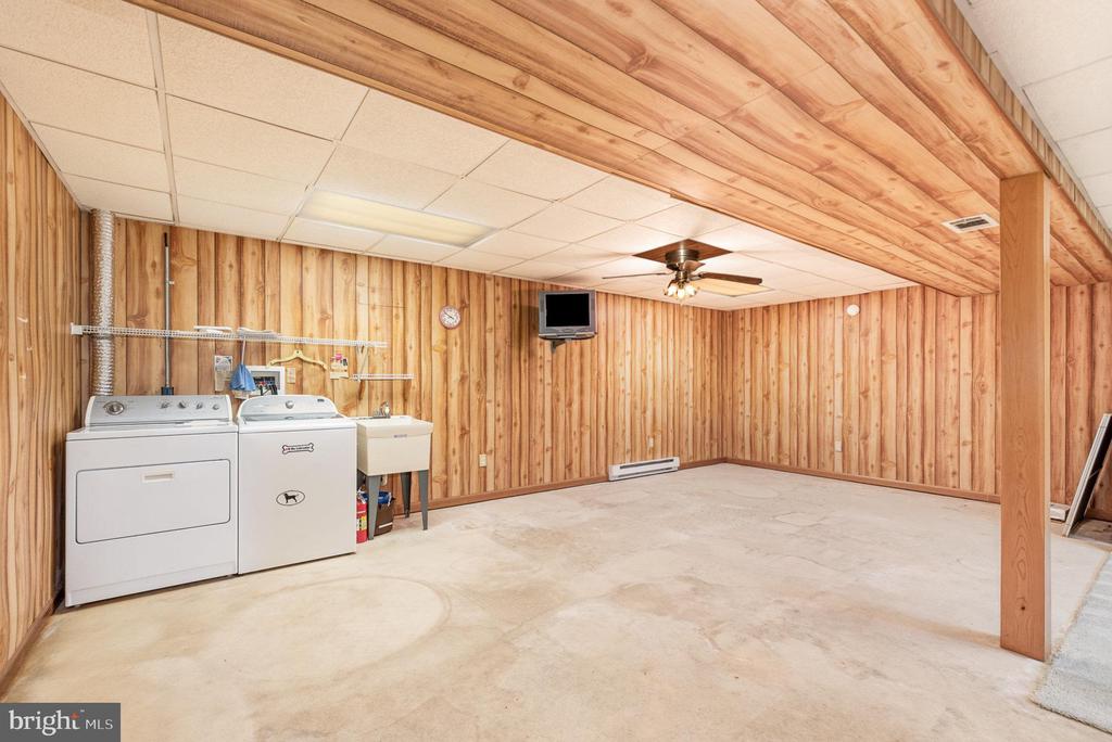19 Mondale Cir