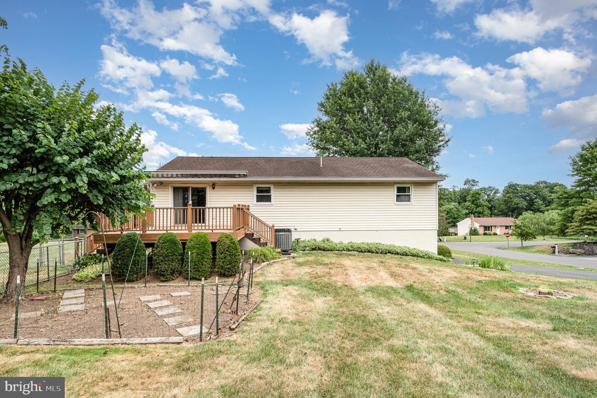 19 Mondale Cir