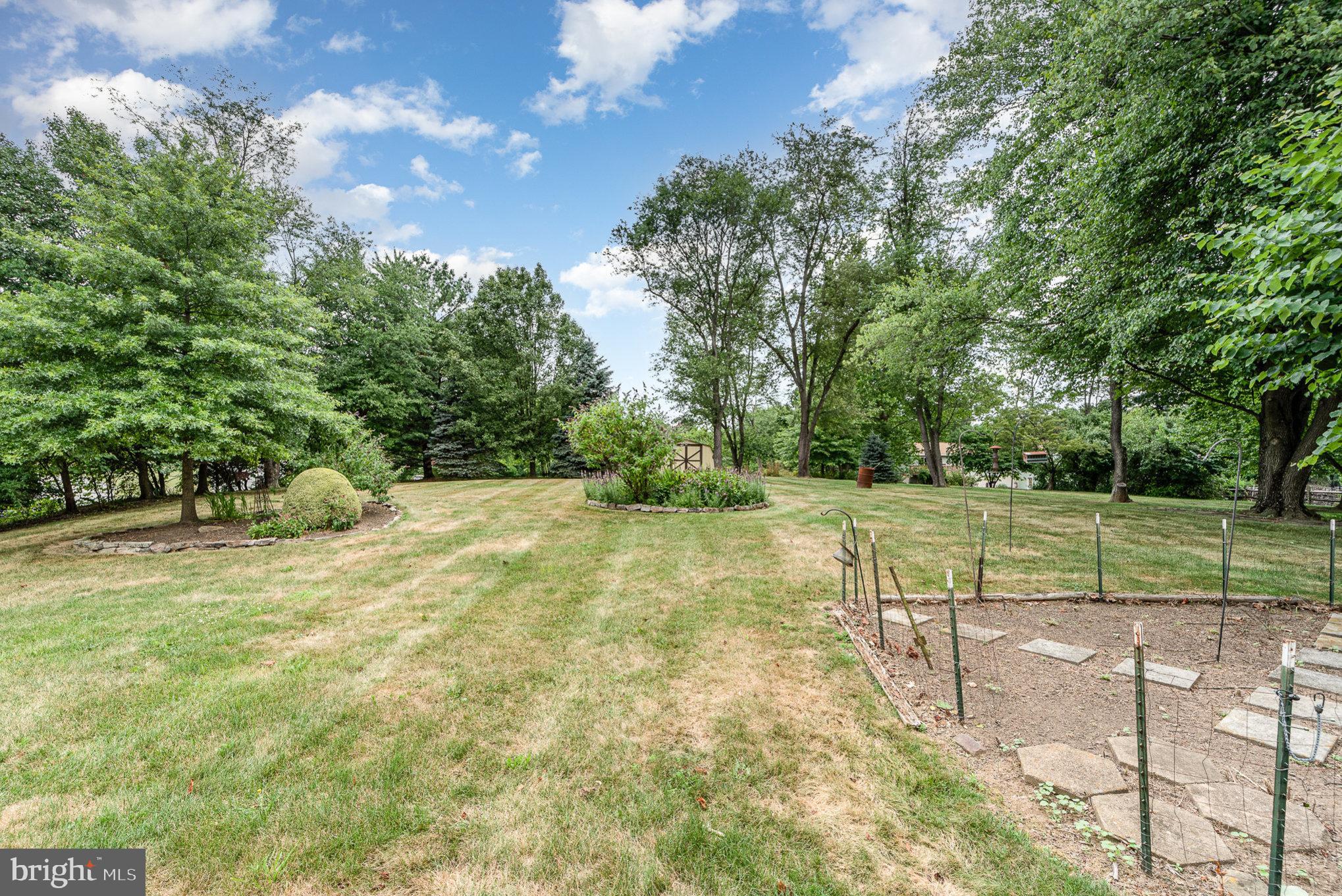 19 Mondale Cir