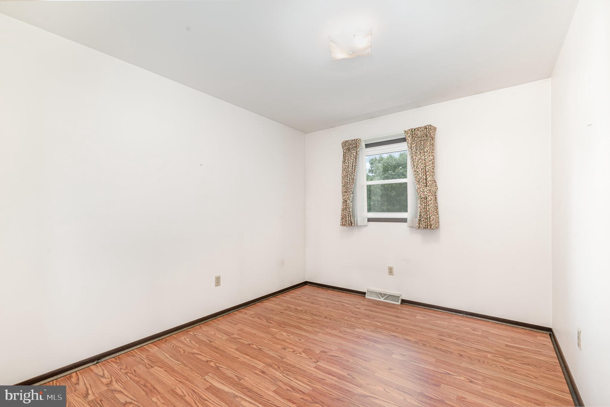 19 Mondale Cir
