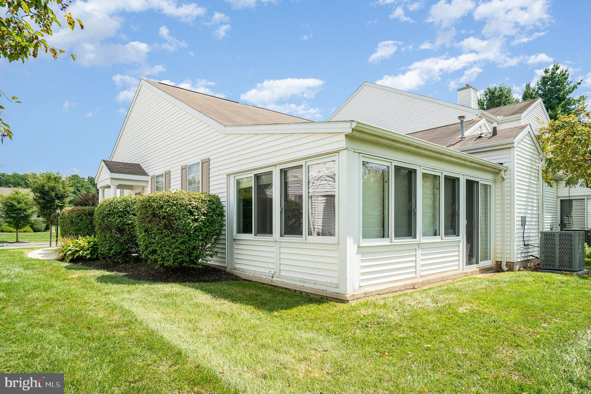 1828 Deer Run Dr