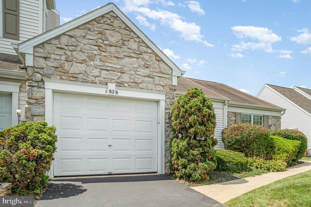 1828 Deer Run Dr