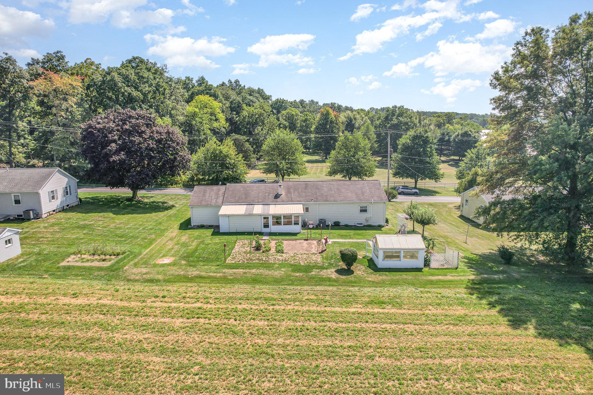 6669 Schoolhouse Rd