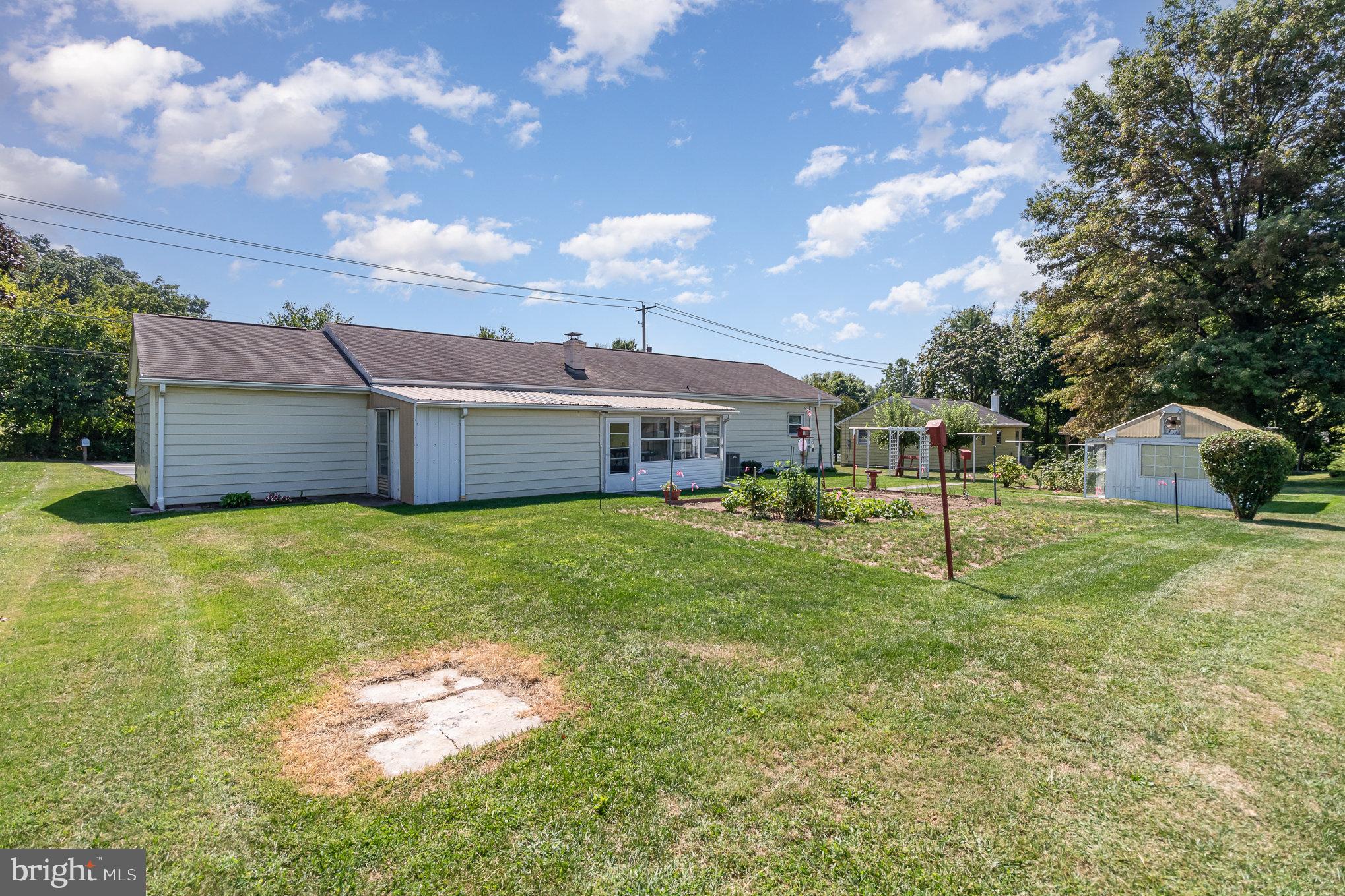 6669 Schoolhouse Rd