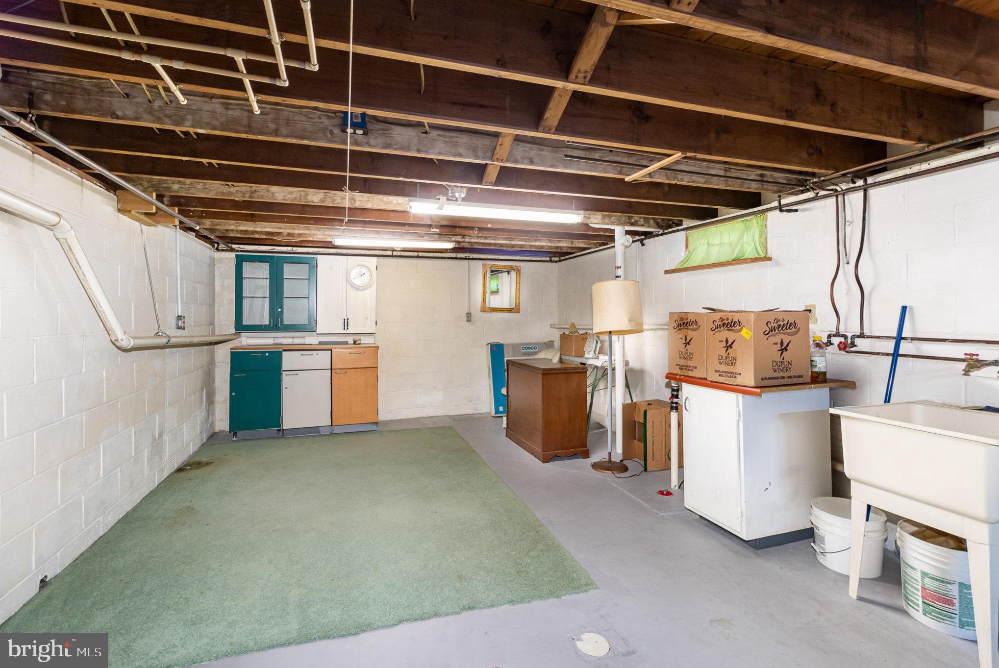 6669 Schoolhouse Rd