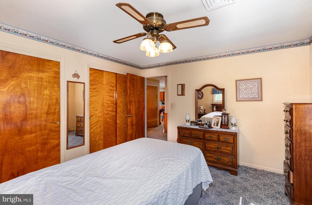 6669 Schoolhouse Rd