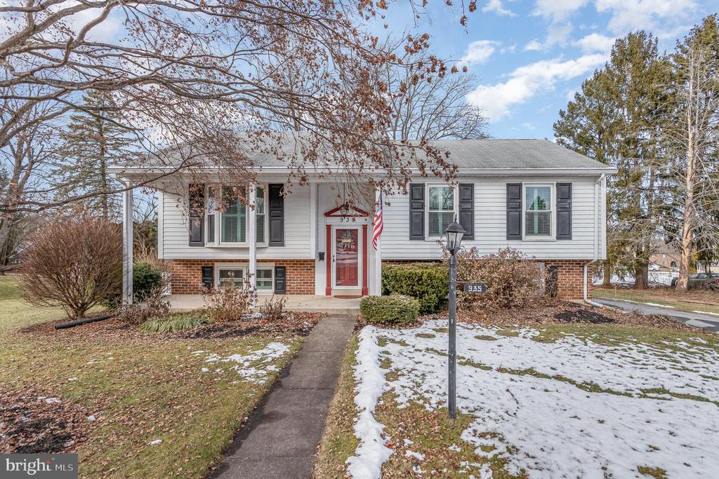 935 Briarcrest Dr