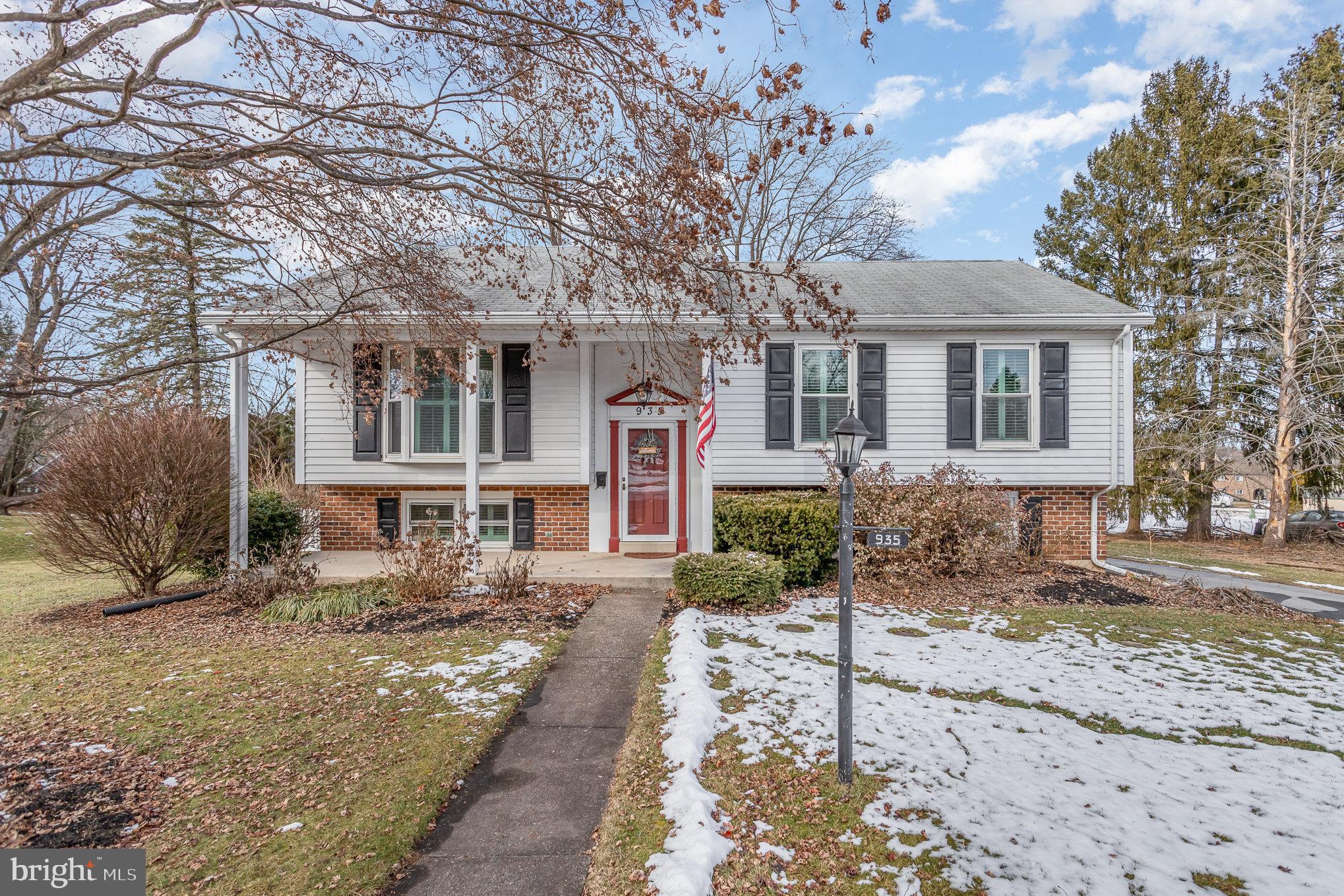 935 Briarcrest Dr