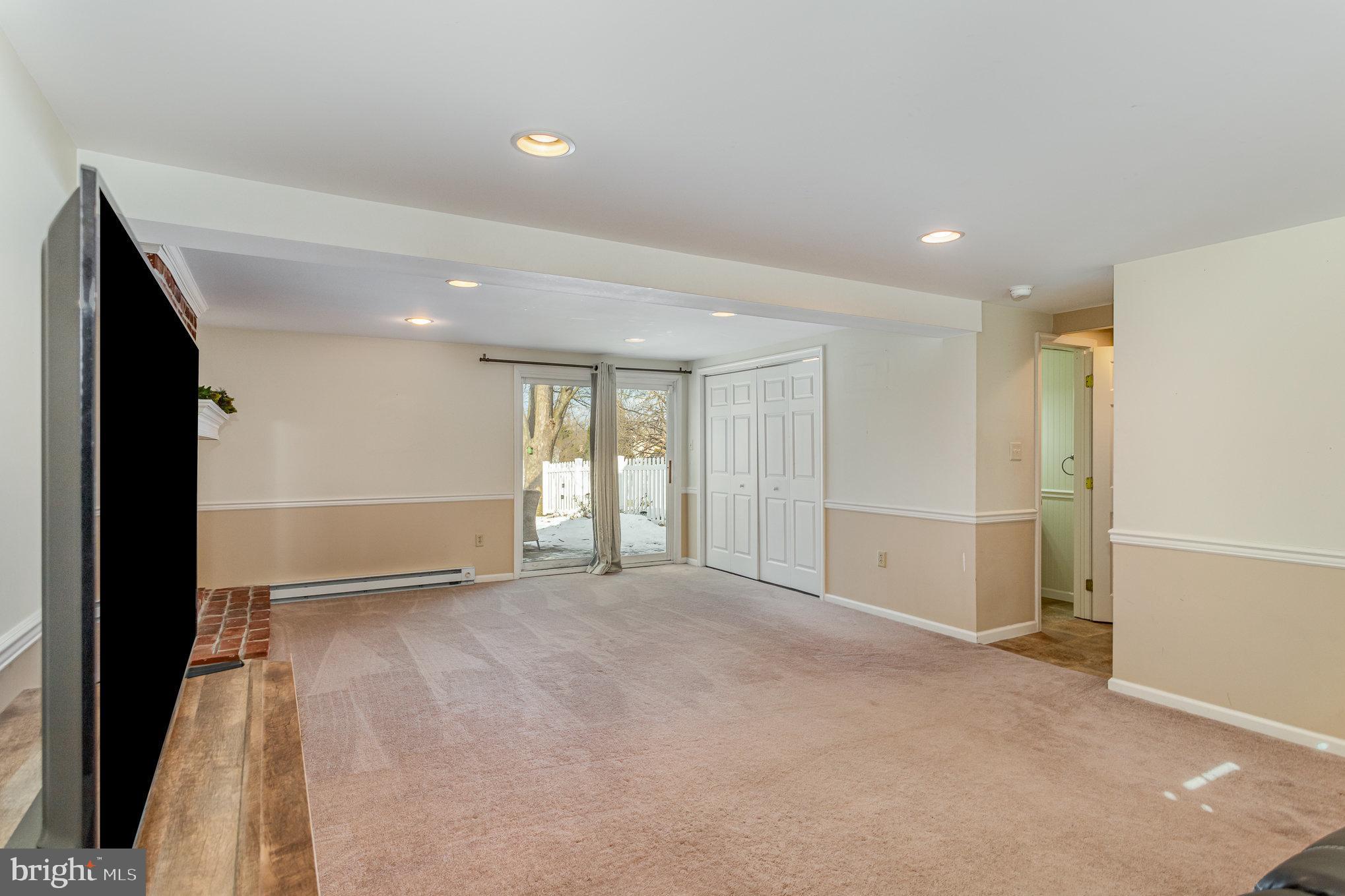 935 Briarcrest Dr