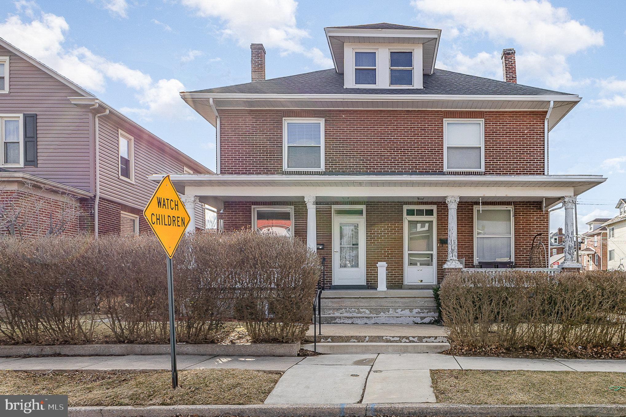 72 W Granada Ave