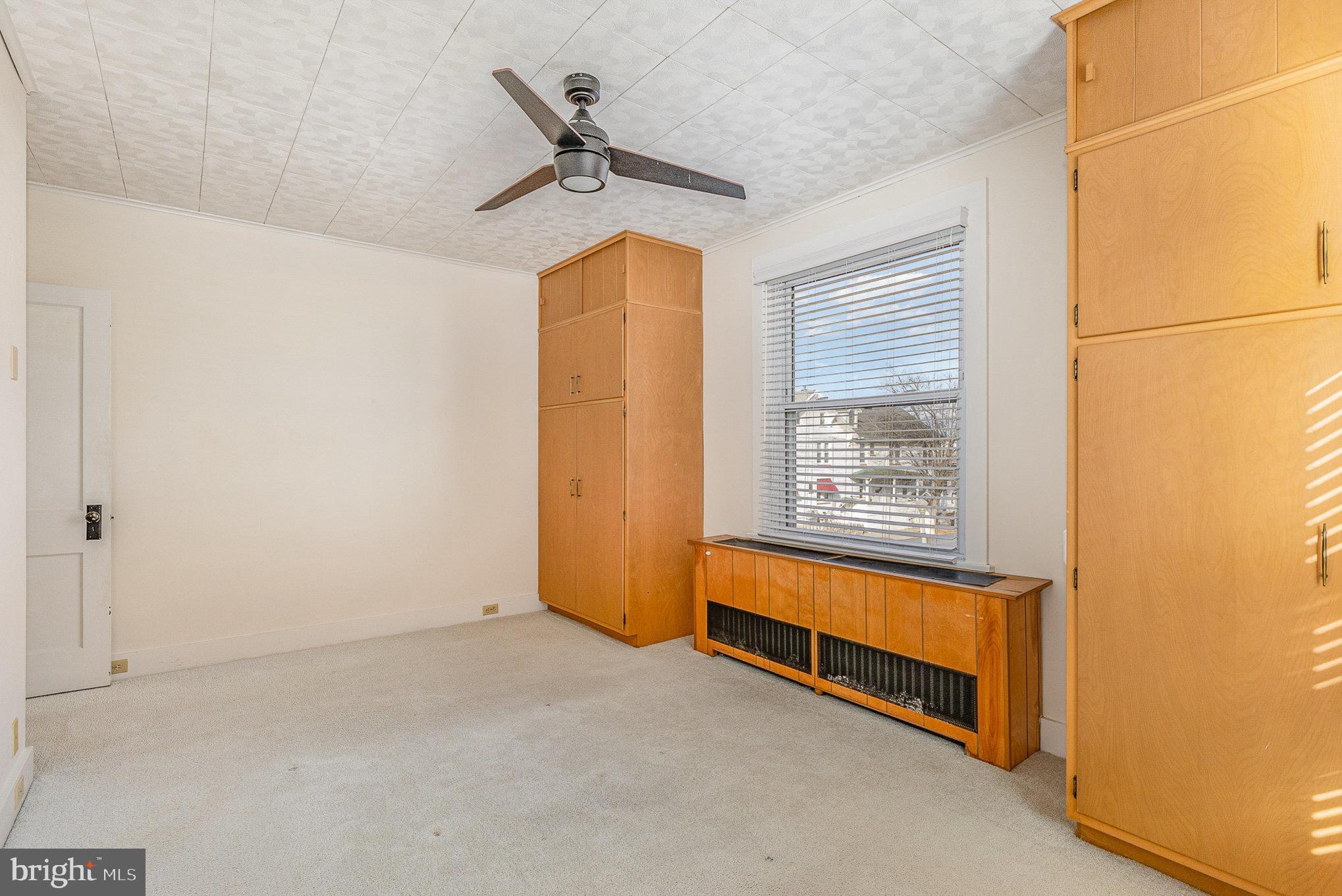 72 W Granada Ave