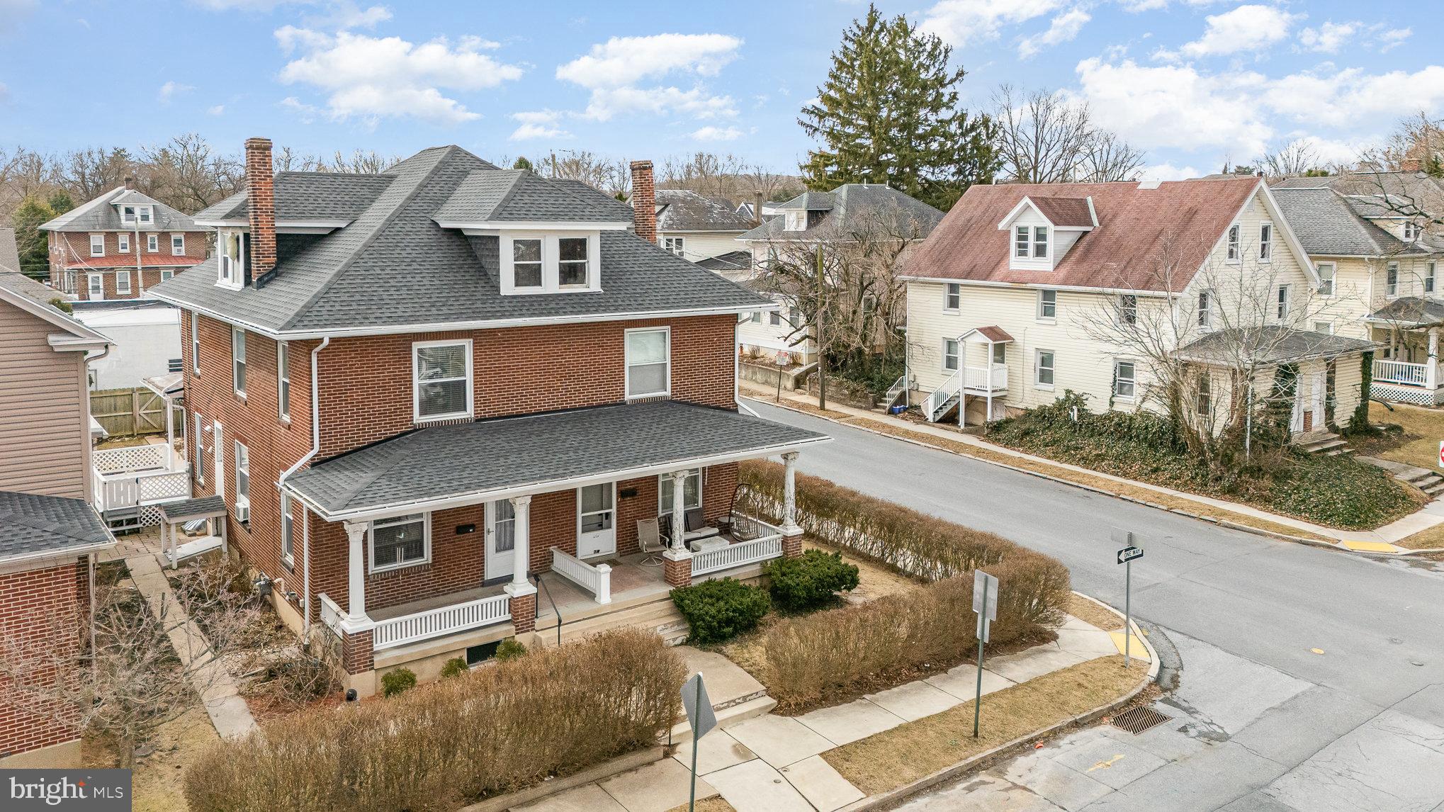 72 W Granada Ave