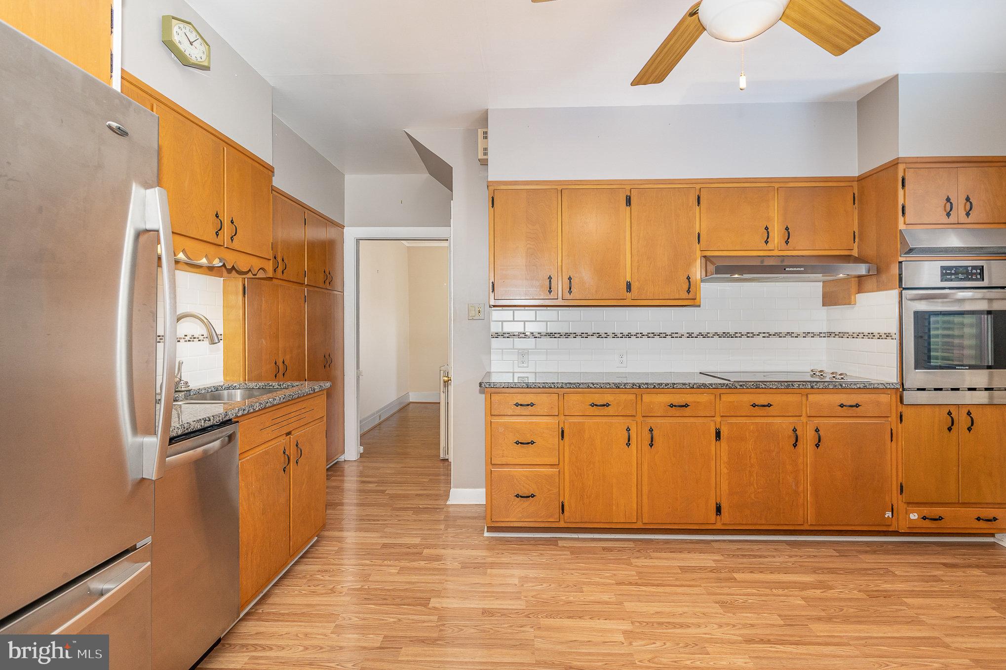 72 W Granada Ave