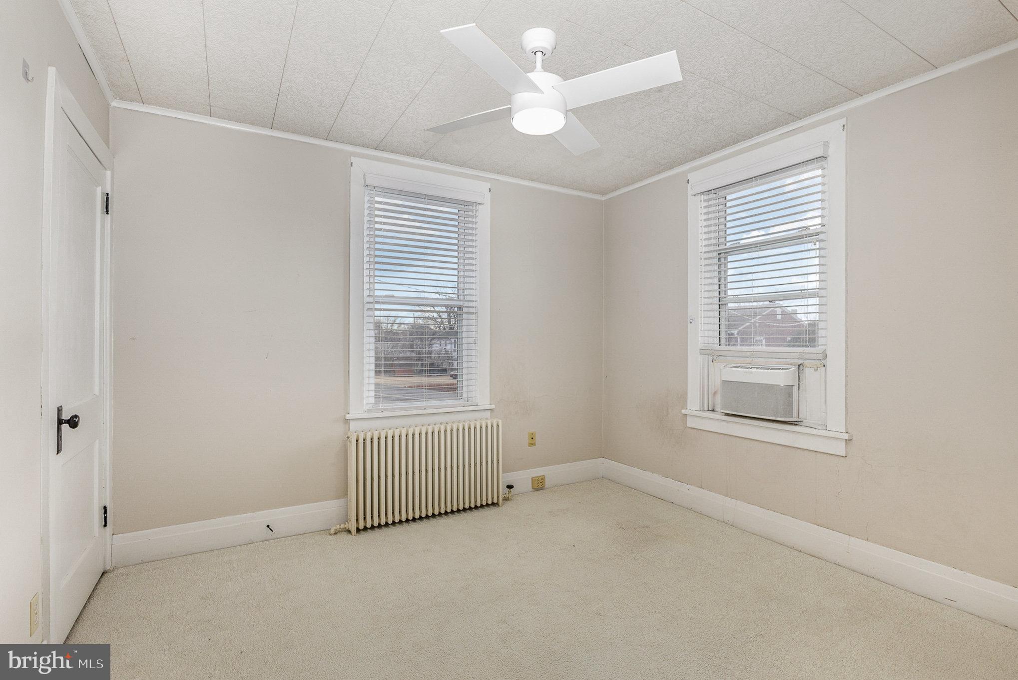 72 W Granada Ave