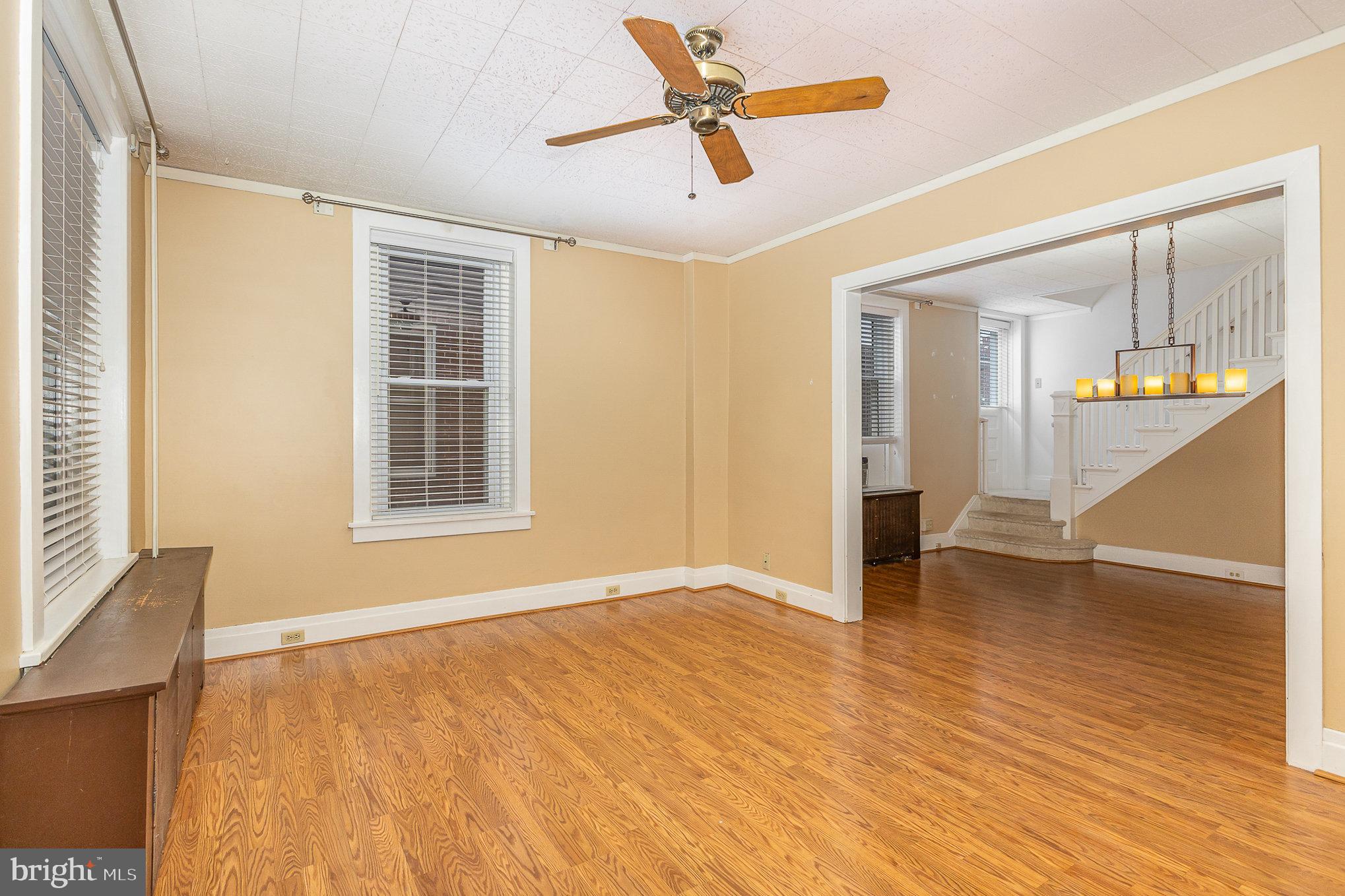 72 W Granada Ave