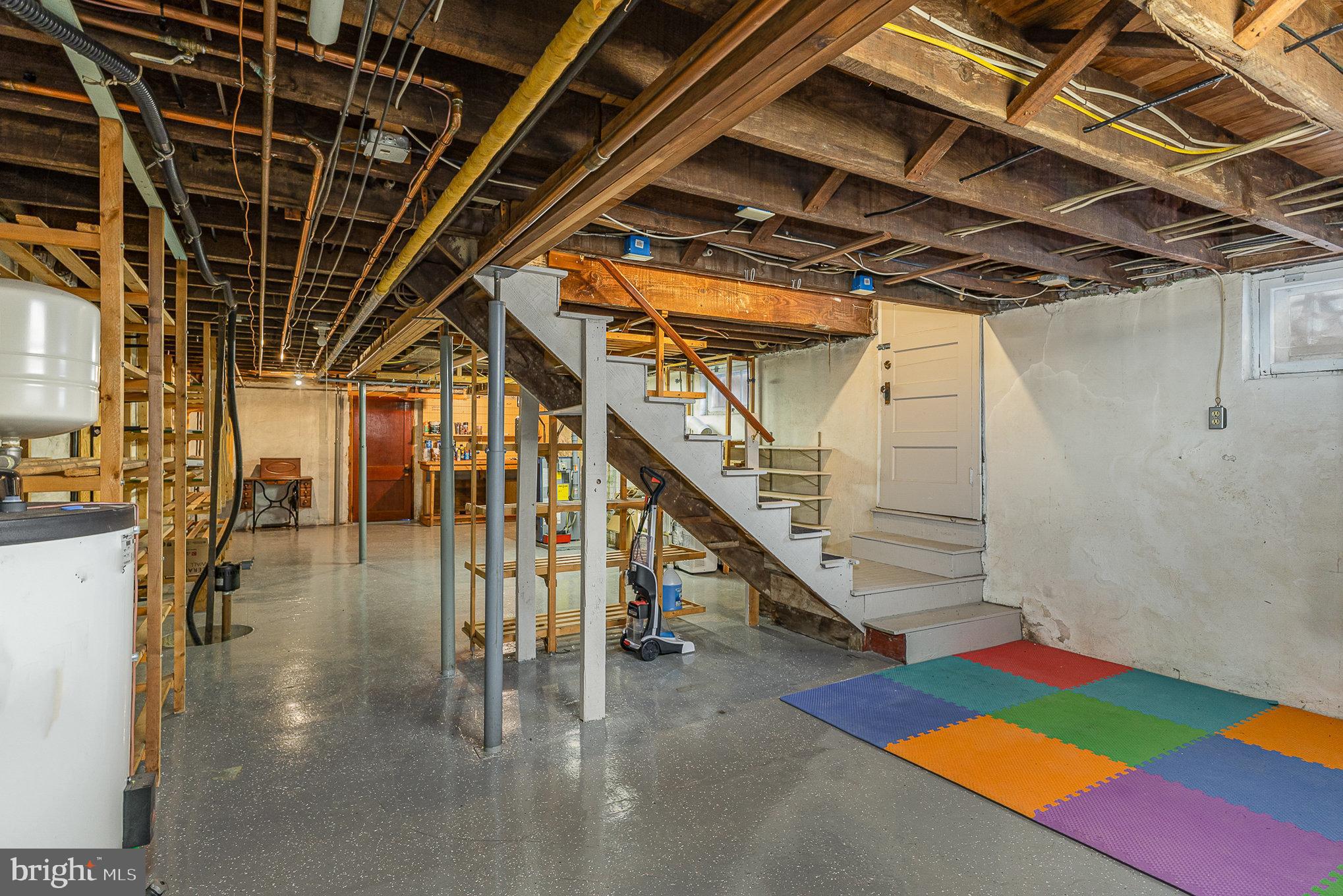 72 W Granada Ave