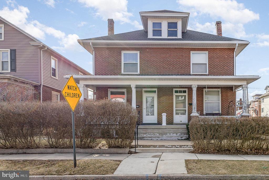 72 W Granada Ave, Hershey — sold home