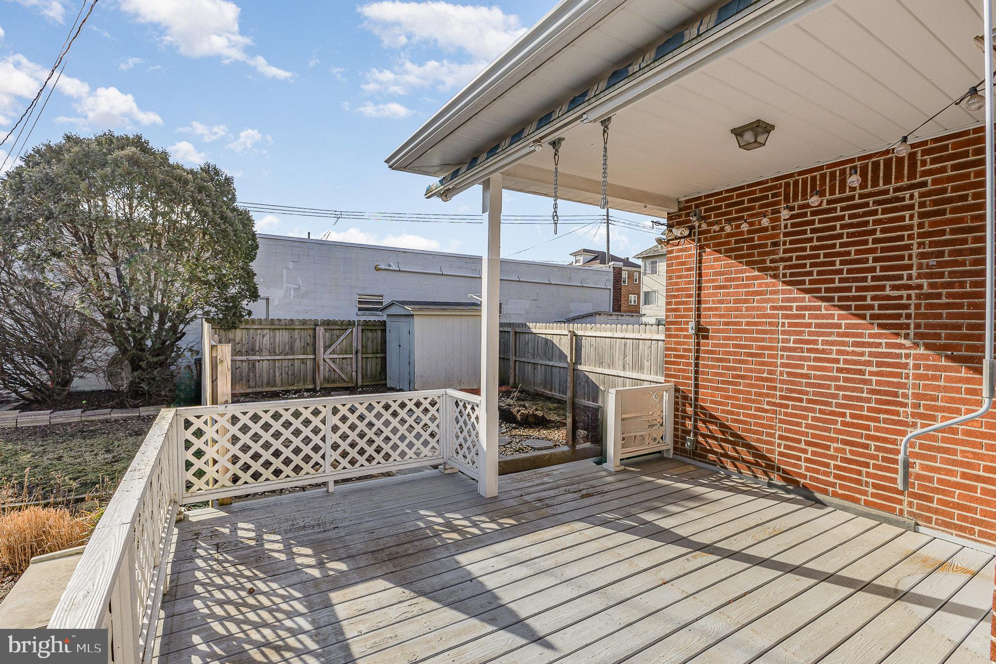 72 W Granada Ave