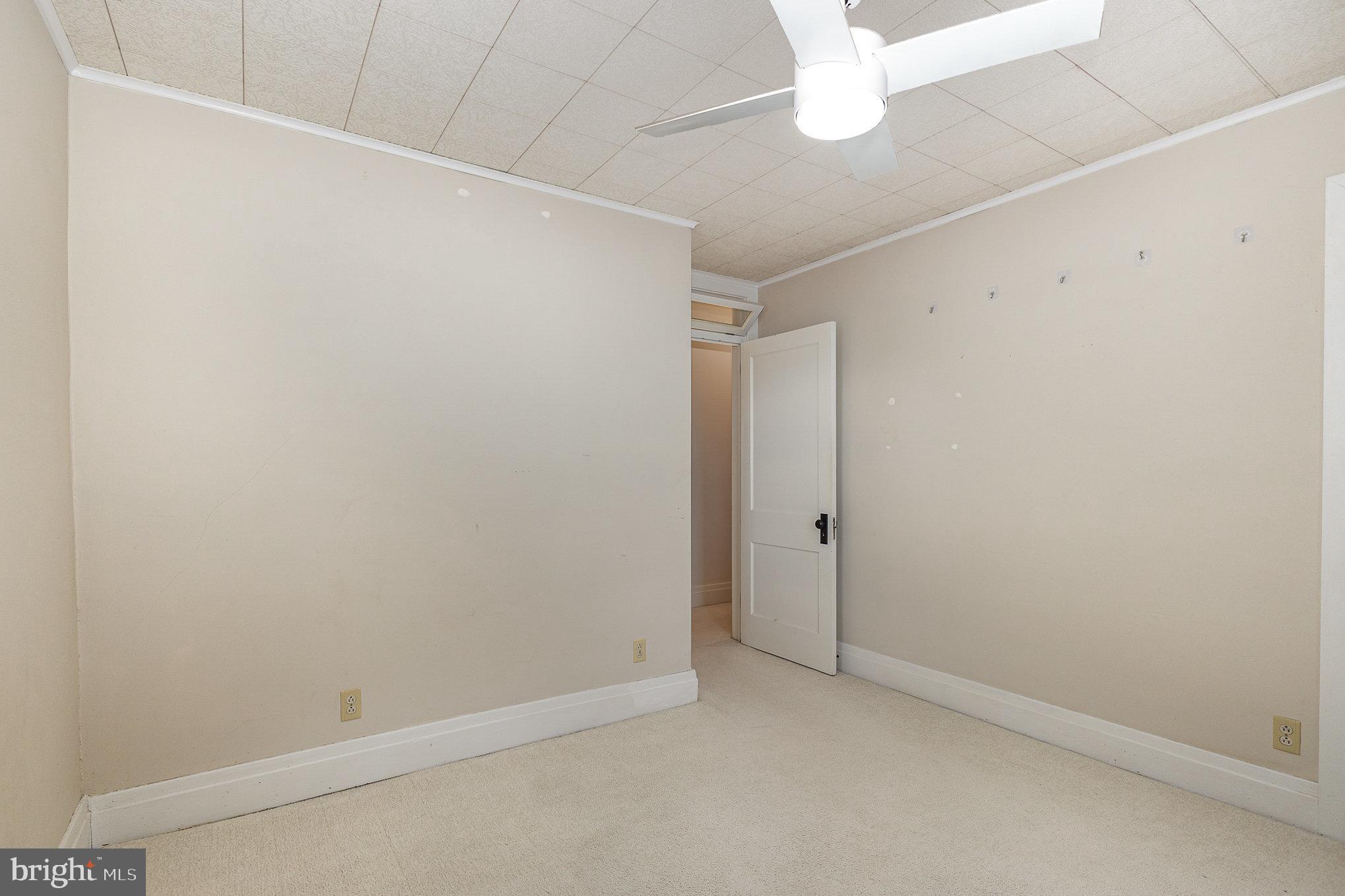 72 W Granada Ave