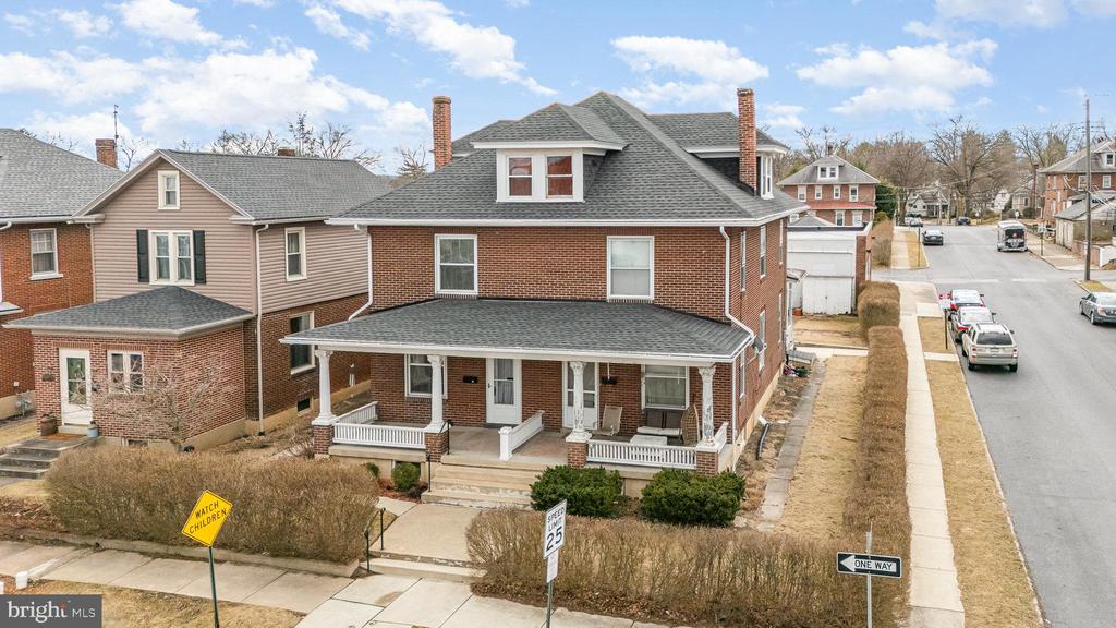 72 W Granada Ave