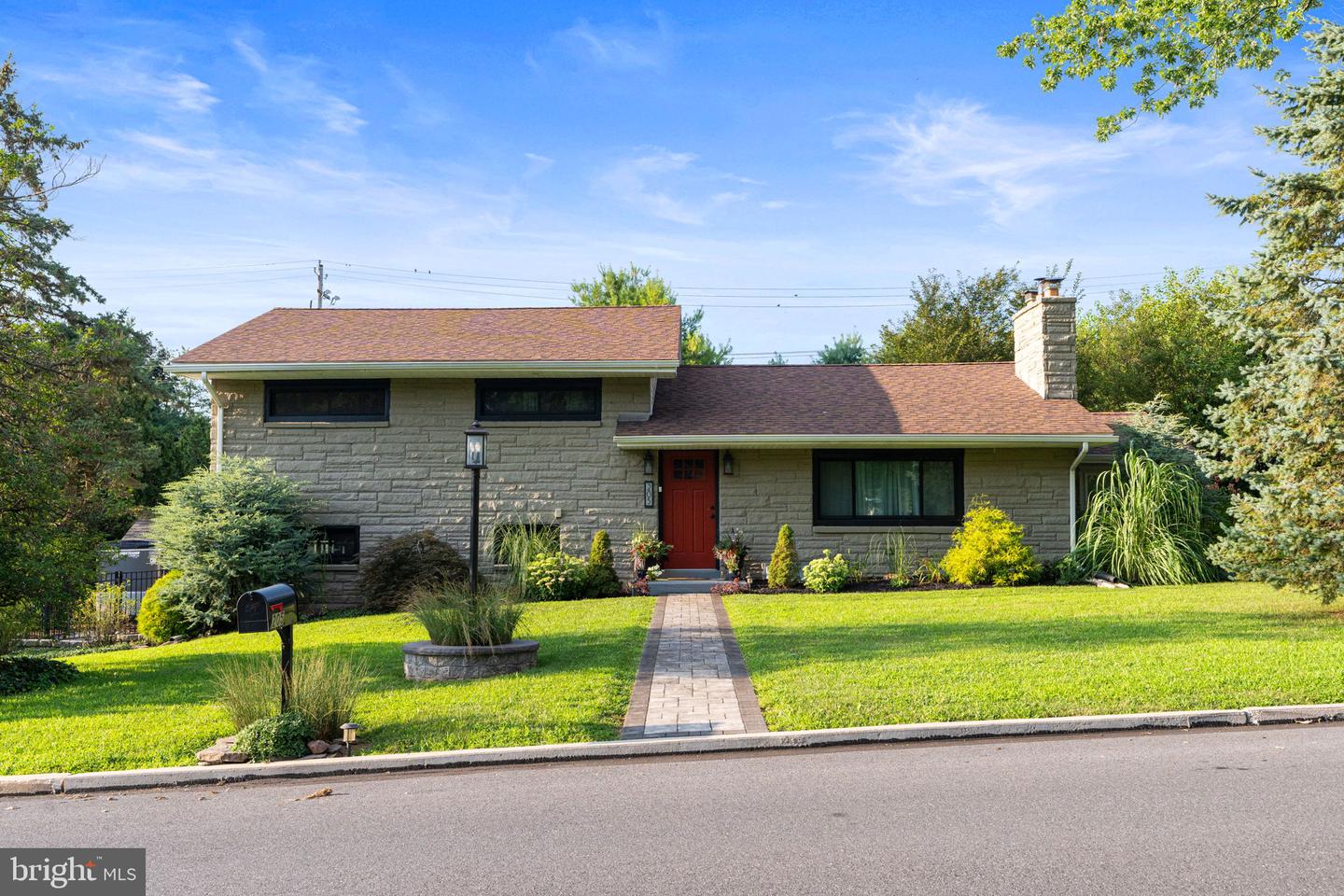 205 E Glenn Rd