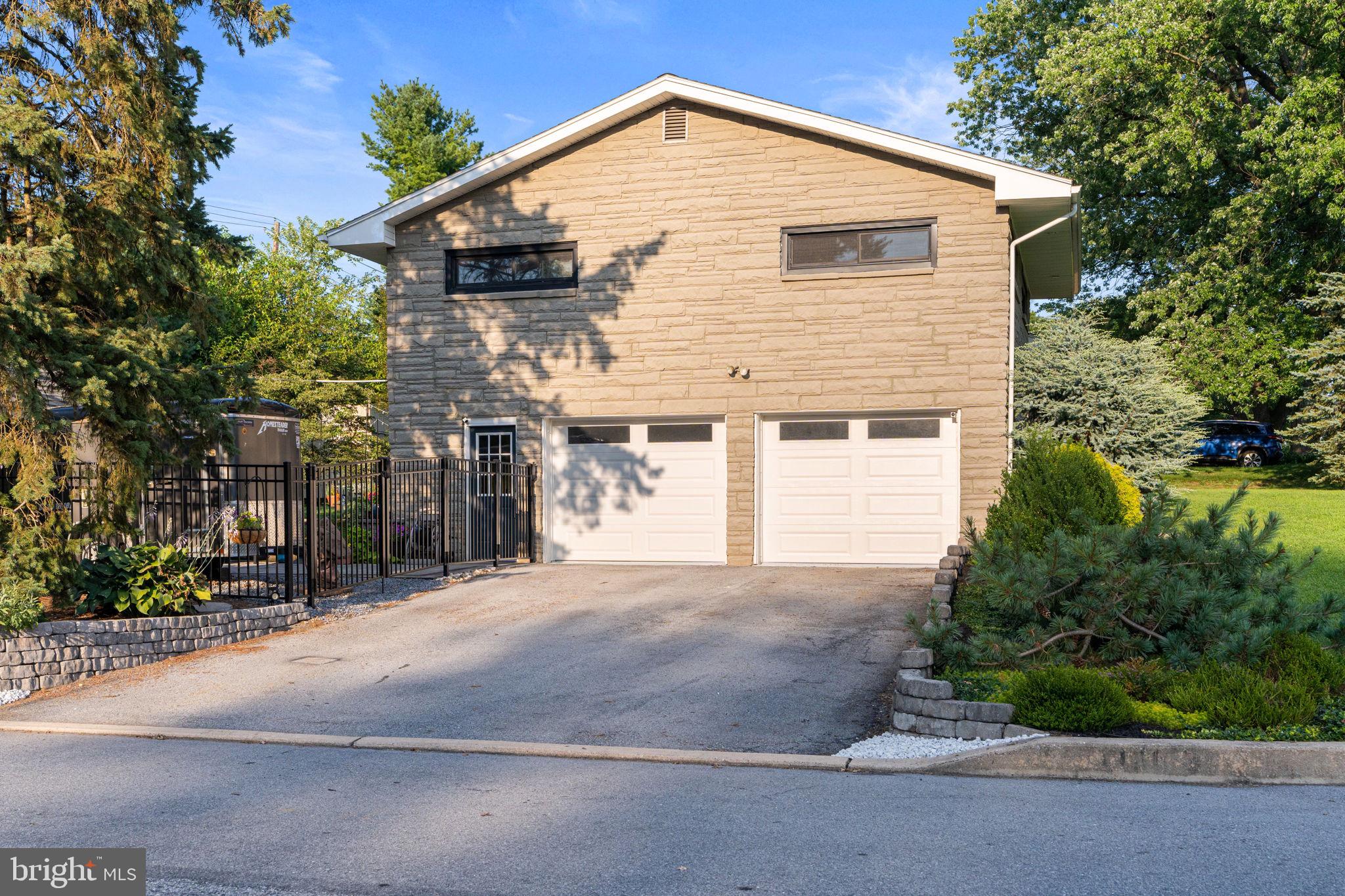 205 E Glenn Rd