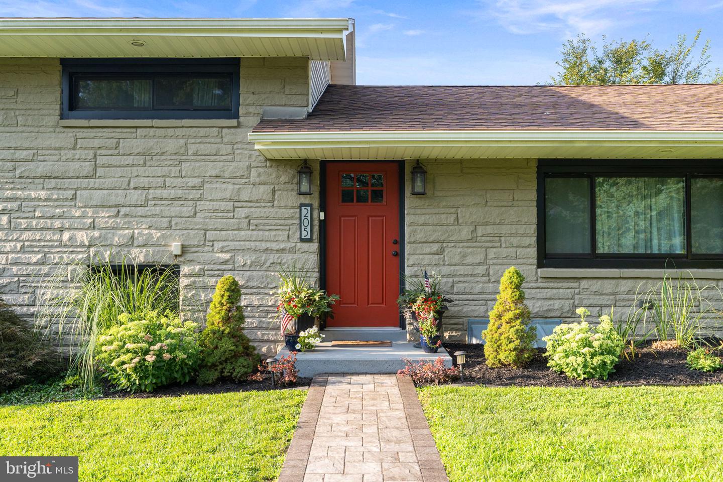 205 E Glenn Rd
