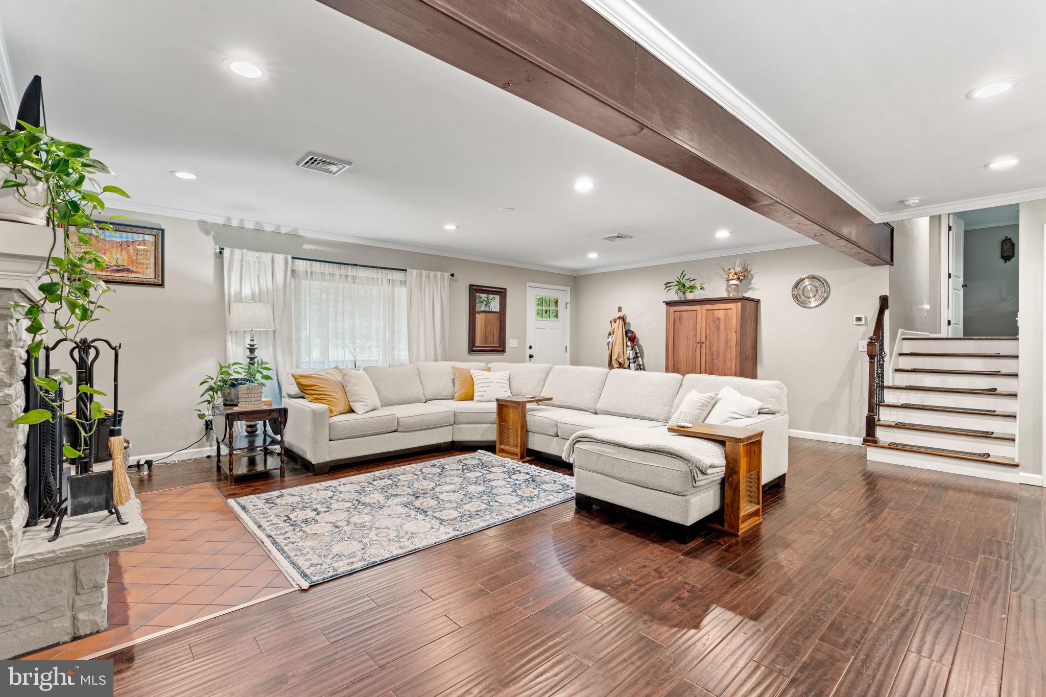 205 E Glenn Rd