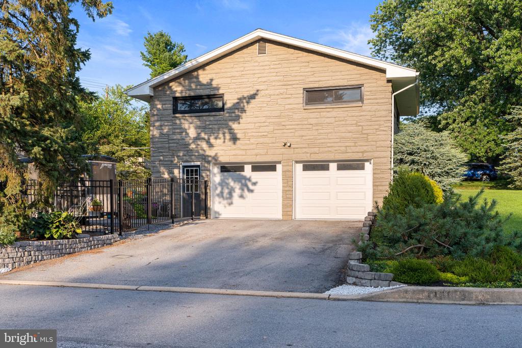 205 E Glenn Rd