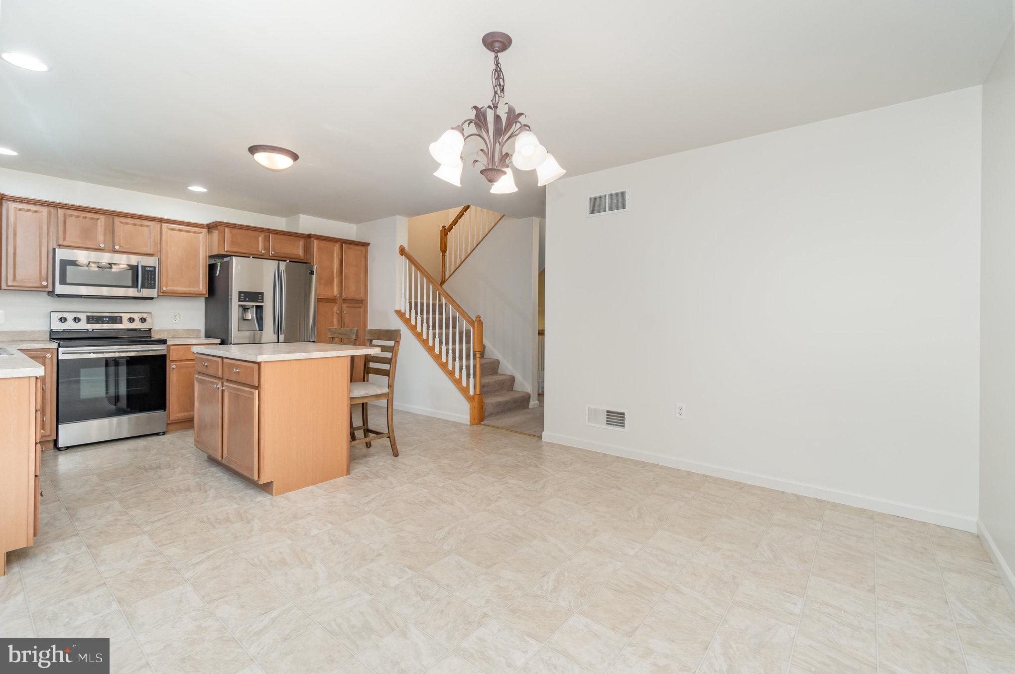 9089 Joyce Ln