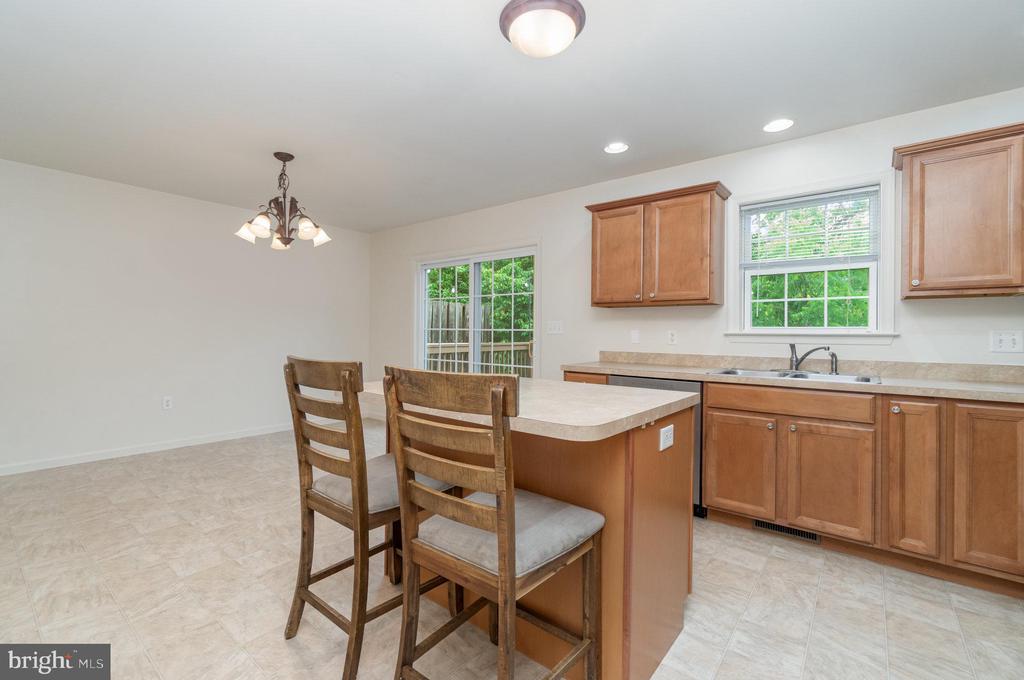 9089 Joyce Ln