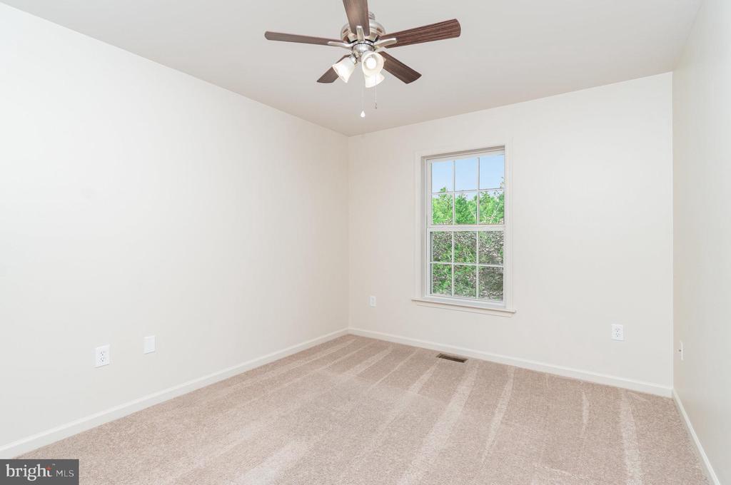 9089 Joyce Ln